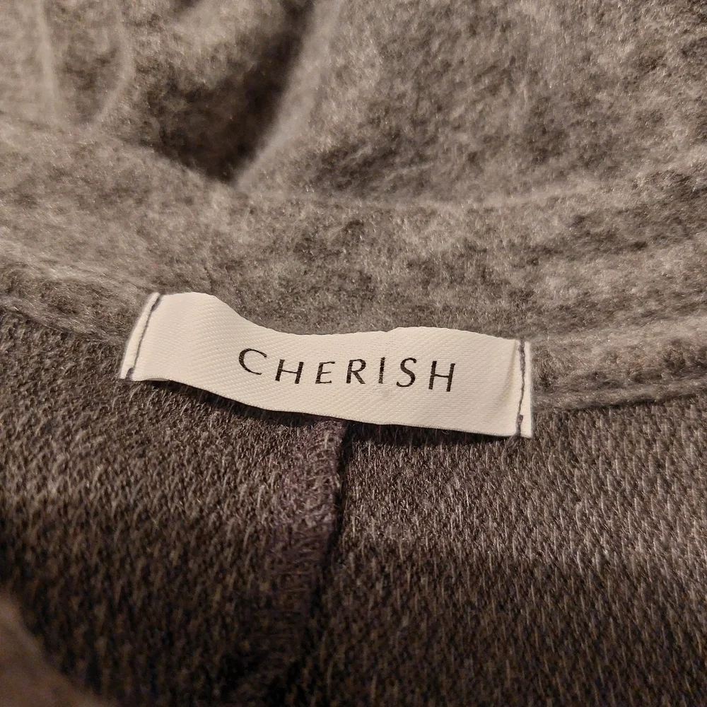 CHERISH LADIES LONG SLEEVE SWEATER size M